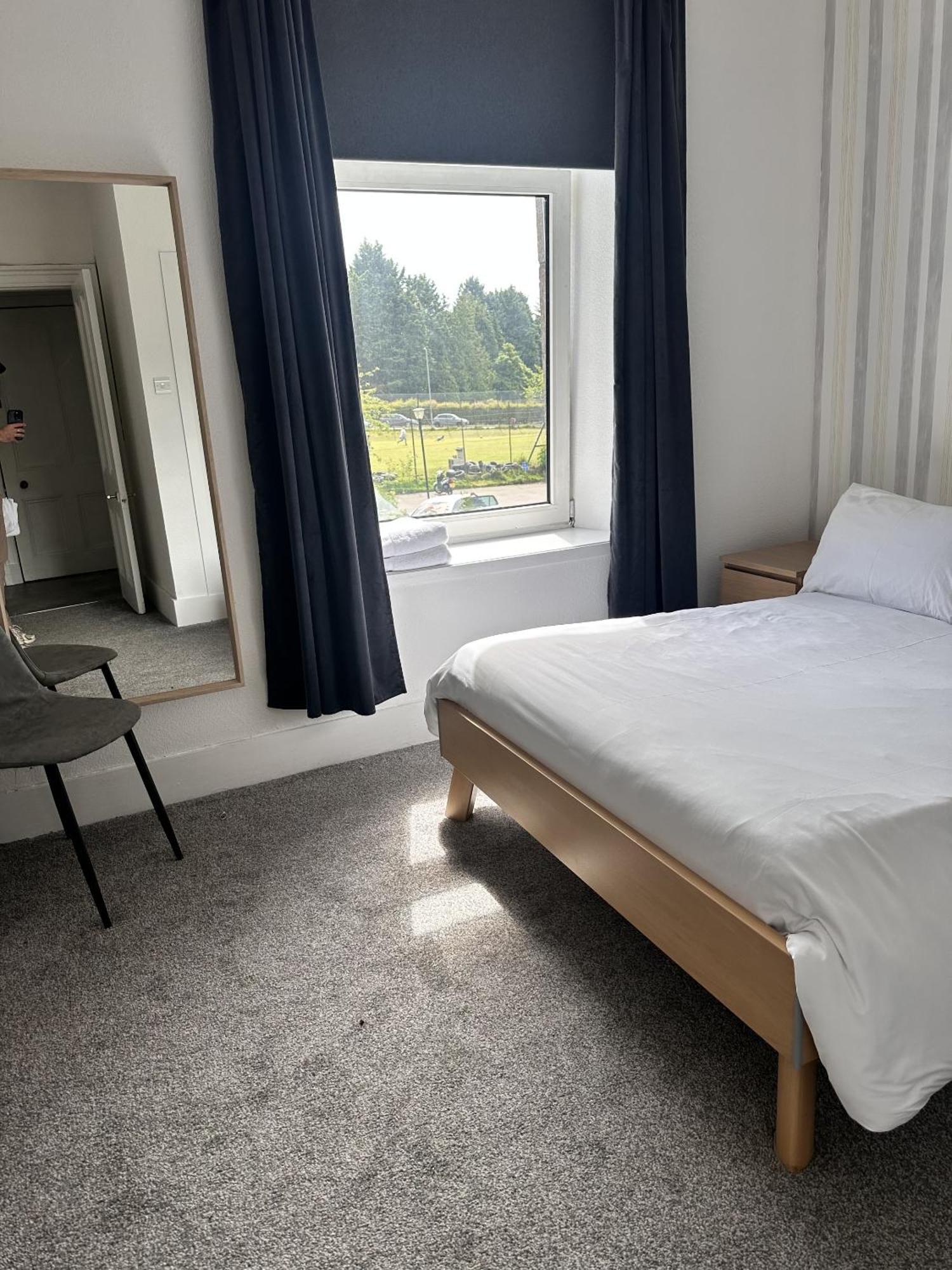 Springbank Apartment Aberdeen Bagian luar foto
